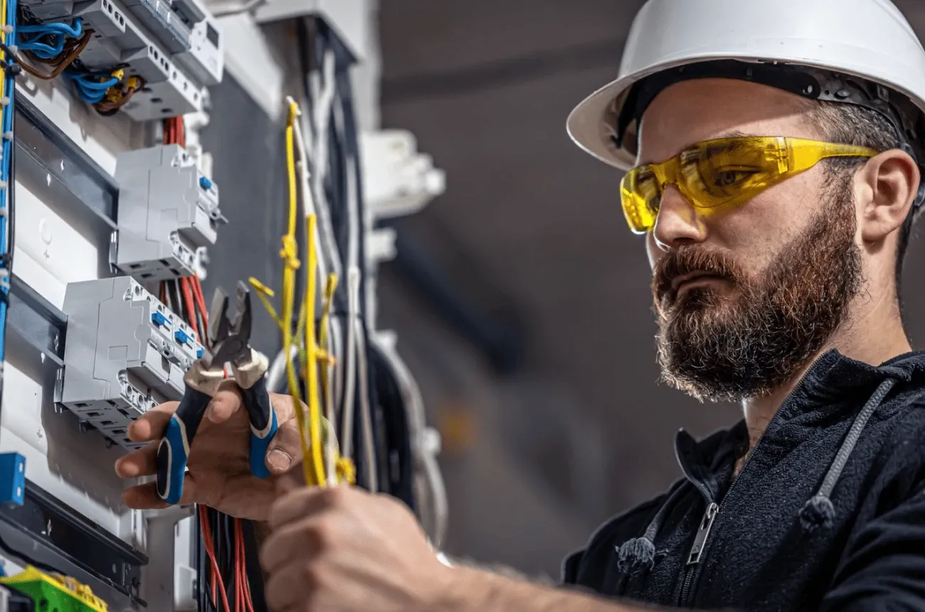 Soluciones administrativas que sí funcionan para contratistas eléctricos